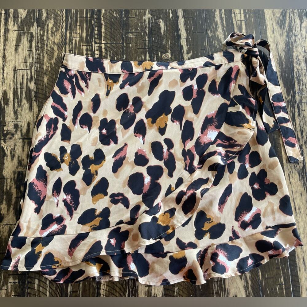 NASTY GAL - Leopard Wrap Skirt - US 8 / Medium